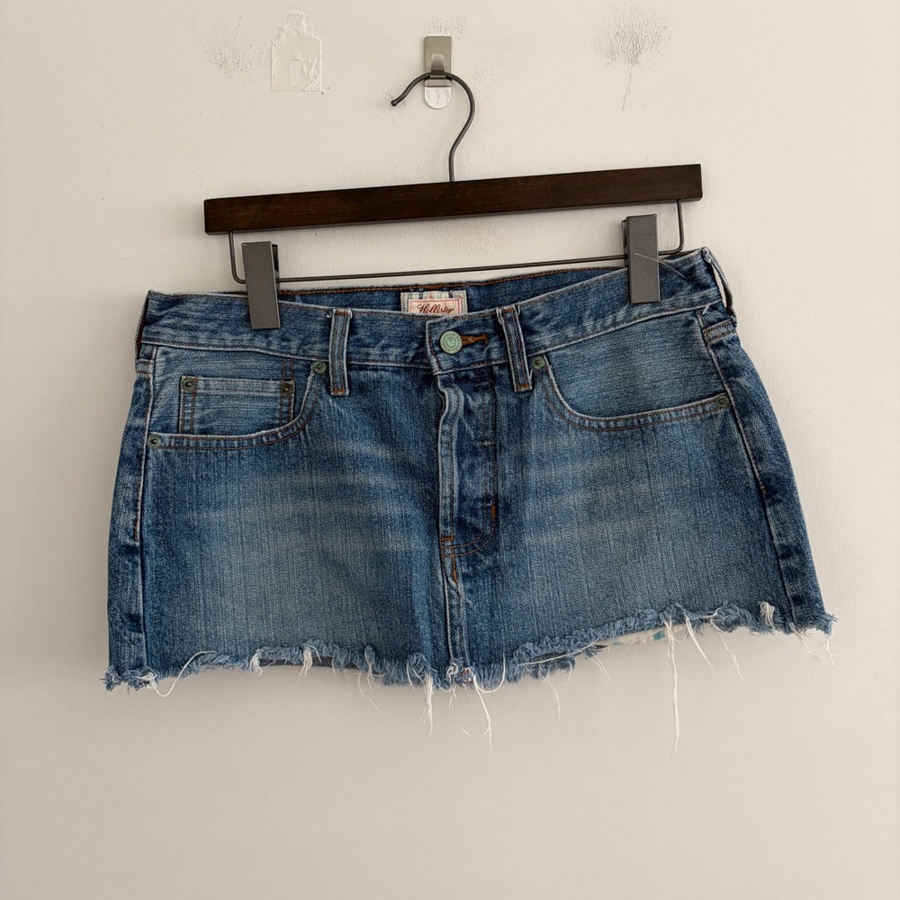 Hollister Low Rise Denim Mini Skirt Raw Hem Blue Cotton Size 9